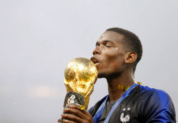 他的存在不 他的存在不