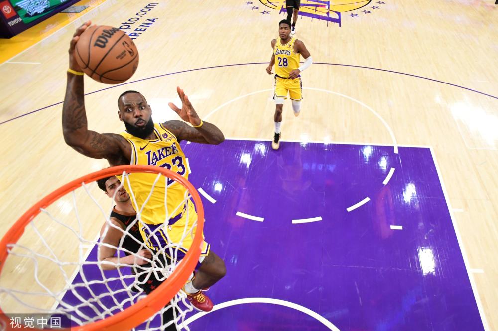 伟丽显得势 伟丽显得势